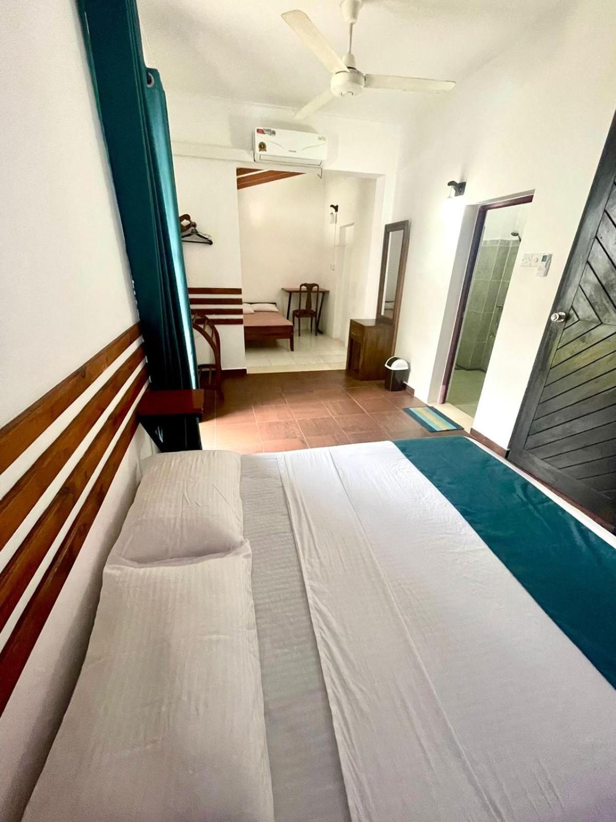 Hotel One Sixty Dehiwala-Mount Lavinia Exterior photo
