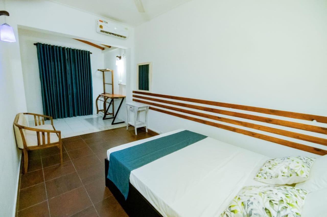 Hotel One Sixty Dehiwala-Mount Lavinia Exterior photo